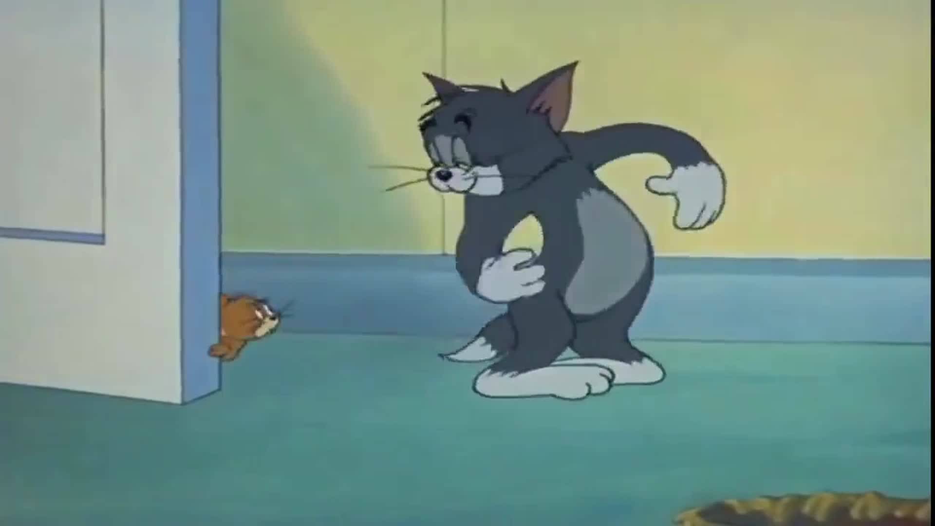 猫和老鼠 汤姆酒醒后将锅推给杰瑞, 明明是它自己整乱的_杰瑞_汤姆