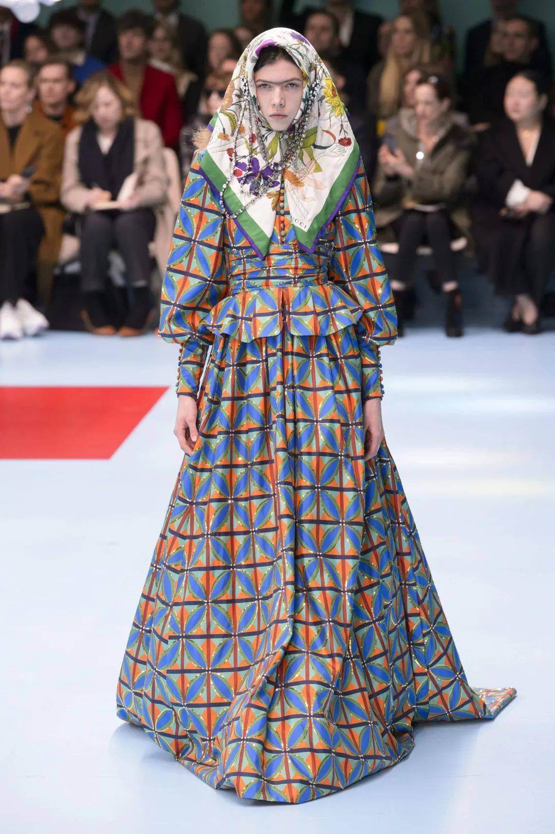 米兰女装【秀场】回顾Gucci 2018秋冬米兰女装