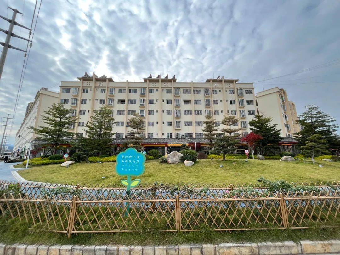 00,竞租地点:彩云路民心家园小区2幢4楼报告厅(蒙自市房地产管理处4楼