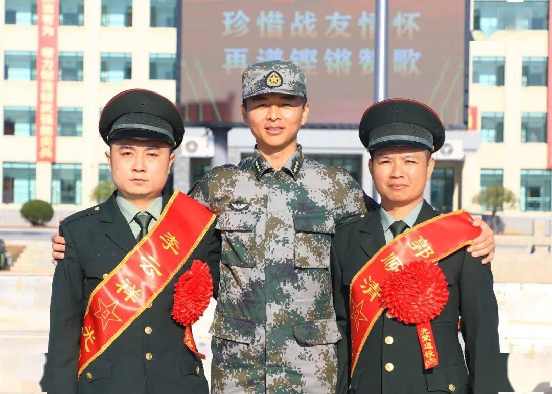 再見,八一軍旗!_老兵_戰友_戰區