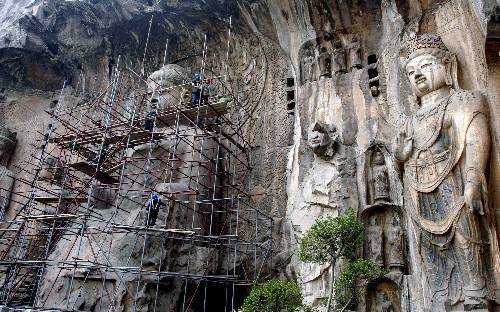 河南洛阳龙门石窟卢舍那大佛时隔50年再次大修