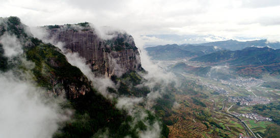 山是什么样的山 29fbb35697894c1c91a919c870cf2375.jpeg