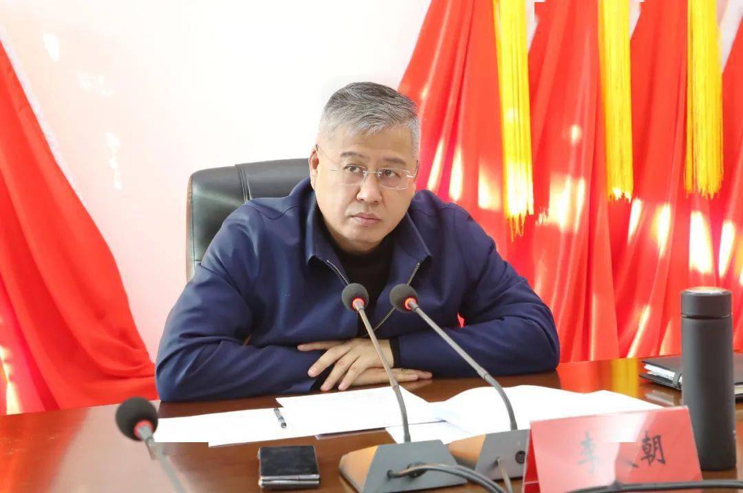 区委副书记,政府区长张静,区领导李庆军,陈金钉,周俊军,靳朝华参加