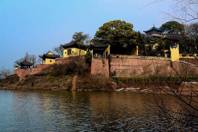 風景如畫的黃州赤壁,蘇東坡寫下赤壁懷古_蘇軾_王安石_貶謫