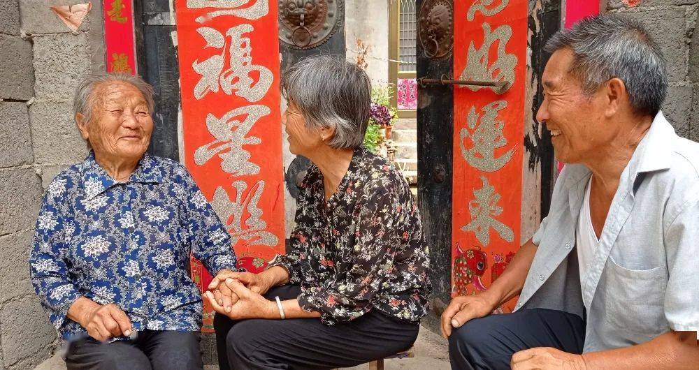 最美齐鲁孝心人物耄耋老人向子孙言传身教孝道家风