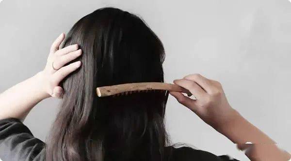 梦见白头发是什么征兆？解读女性梦境中的神秘信号