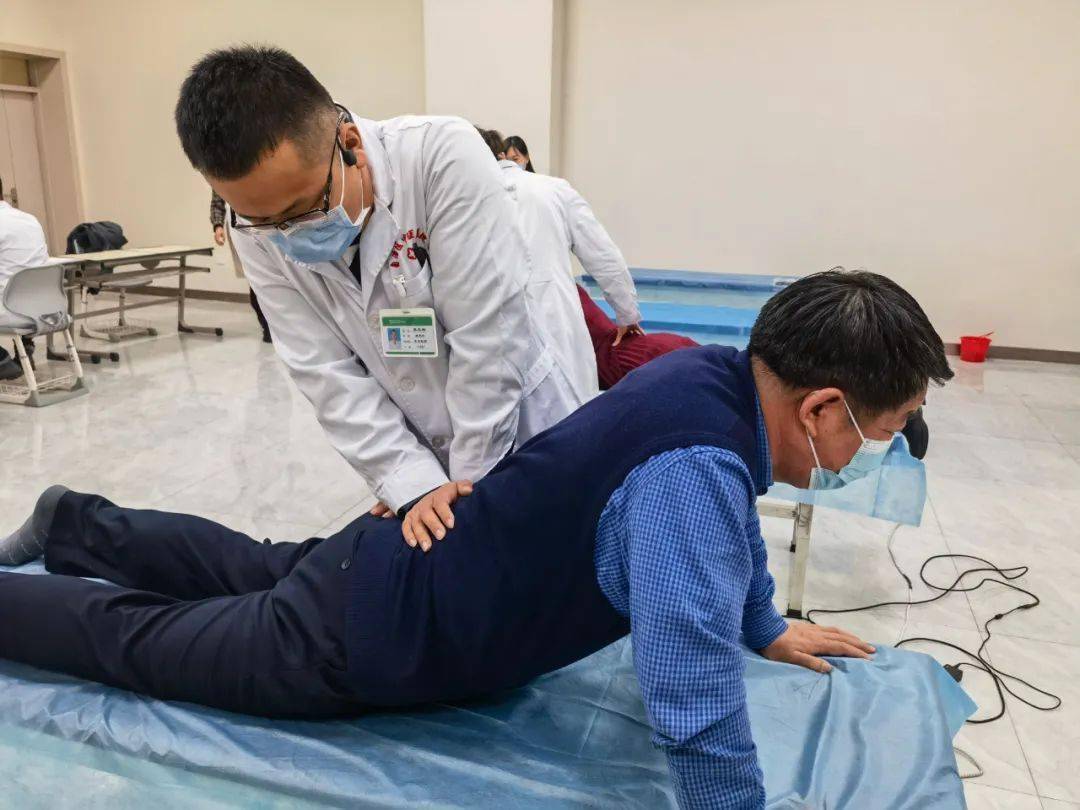 坚守|【我为群众办实事】坚守初心为民心——关爱教师健康