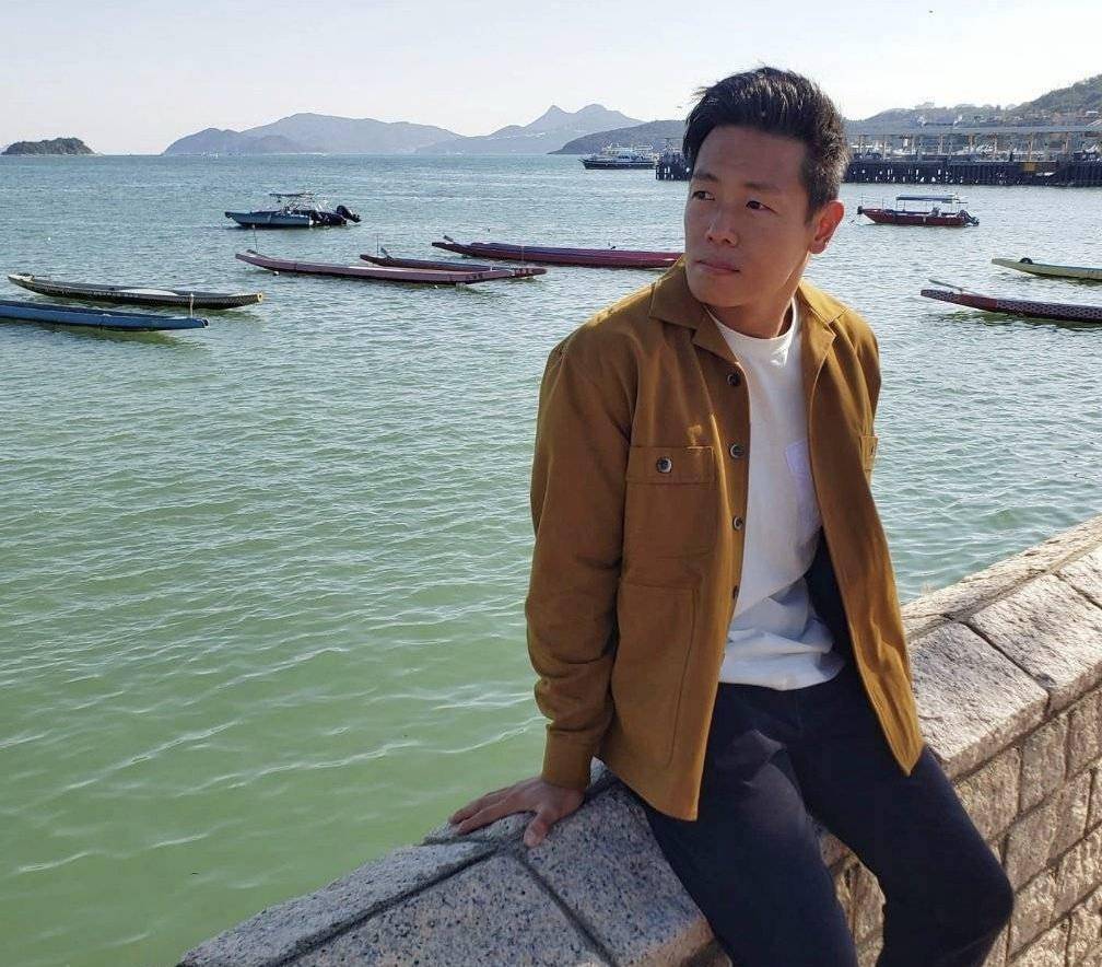 38岁tvb肌肉型男宣布离巢,存钱13年仍付不起首付_罗浩铭_发展_原因