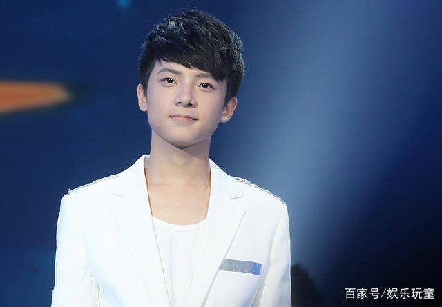 还记得《快乐男声》的小可爱吴俊余么?
