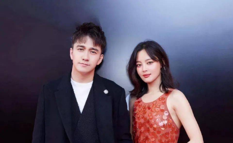 张雨绮|辛芷蕾翟天临分手？邓伦一心想做综艺咖？《某某》耽改迎难开机？张雨绮李柄熹真实关系？罗晋毛晓彤禁止炒cp？