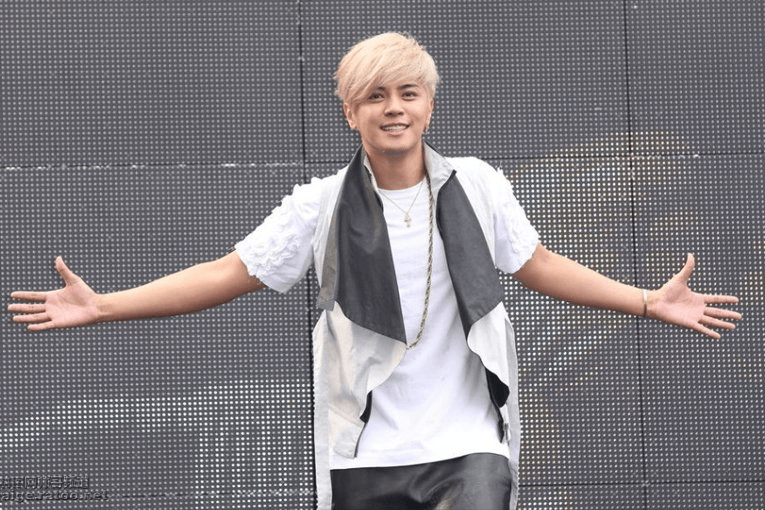 张家玮_罗某祥_明星