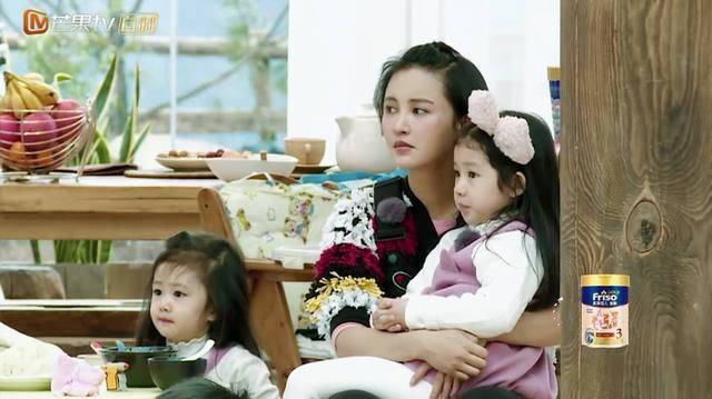 看了张歆艺带娃的方式,终于明白袁弘为什么娶她了,这样的女人值_肯尼