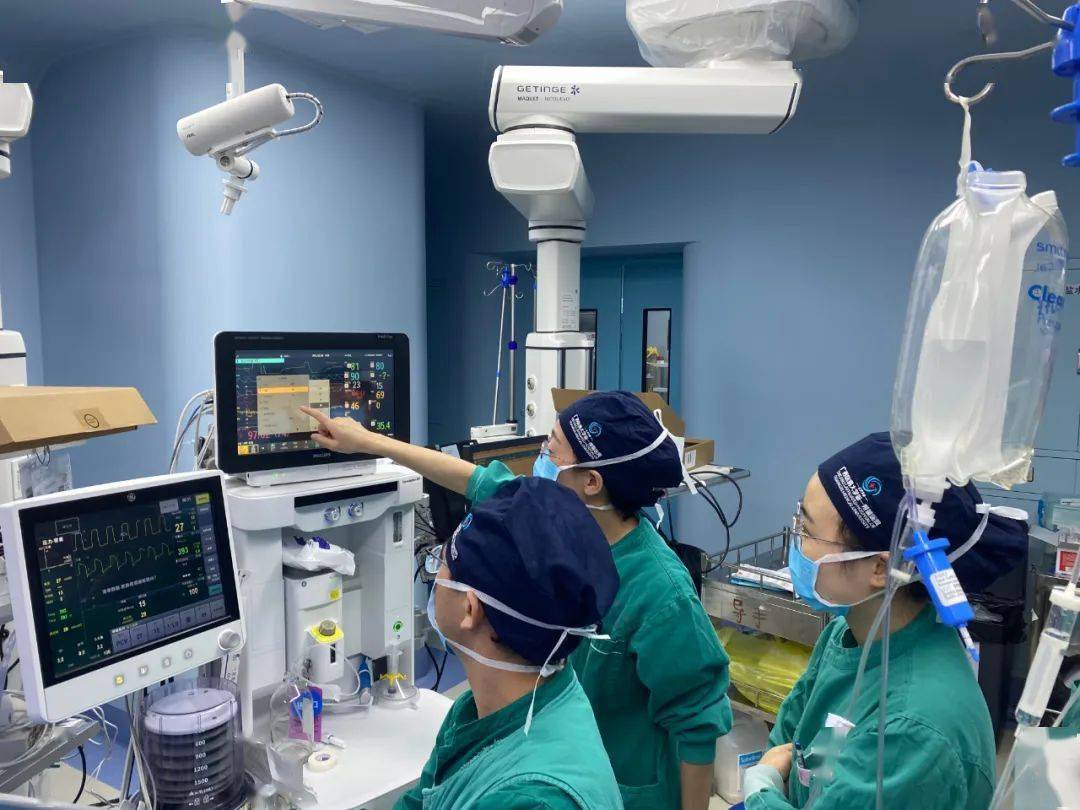完美收官心胸外科小儿外科神经外科将精准微创进行到底