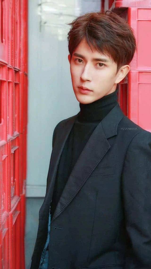 男神于朦胧读书时就已经如此帅气了和现在完全没有差别啊