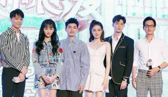 徐璐和郑爽可是现场加过微信的朋友,张翰估计不会对她下手.