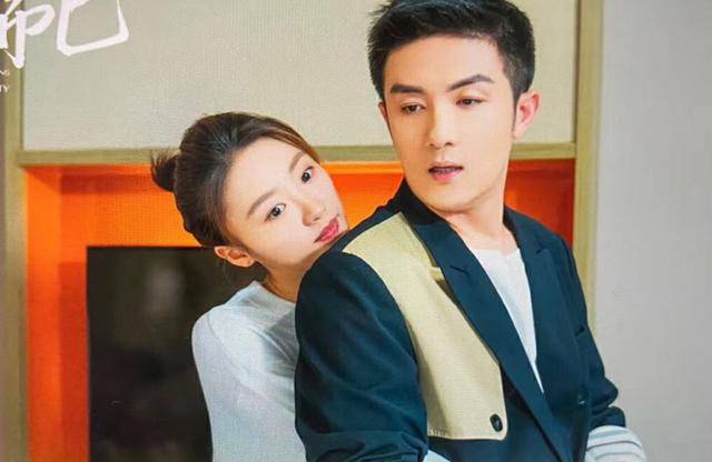 李泽锋高情商回复_因为_剧中_角色