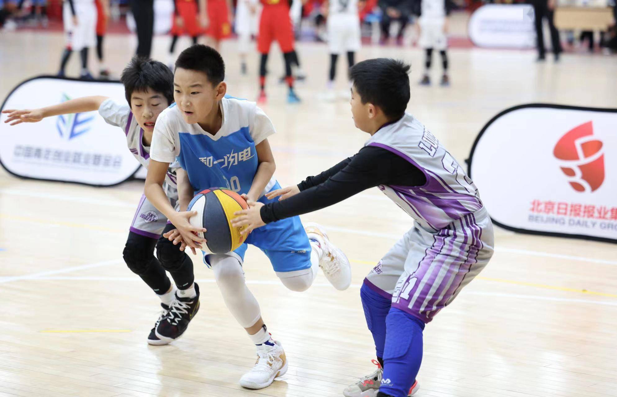 U10|防疫措施严格 比赛 精彩激烈 北京晚报 百队杯篮球赛今天开赛