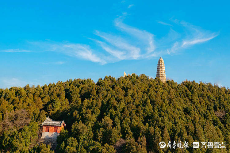 平阴县城西南的翠屏山景色秀美风格独特