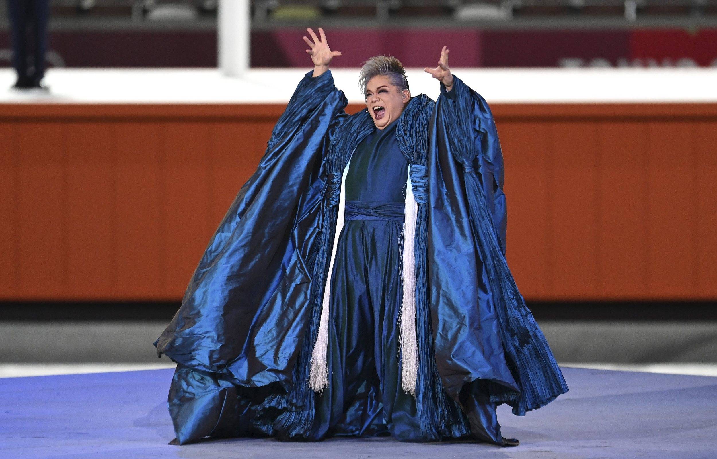 东京奥运会闭幕式上,《奥林匹克圣歌》再次响起.