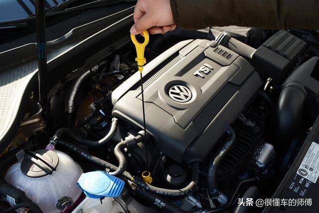 一般多久换机油一次 552c77f83d8e4ef9b92342c450437e4e.jpeg