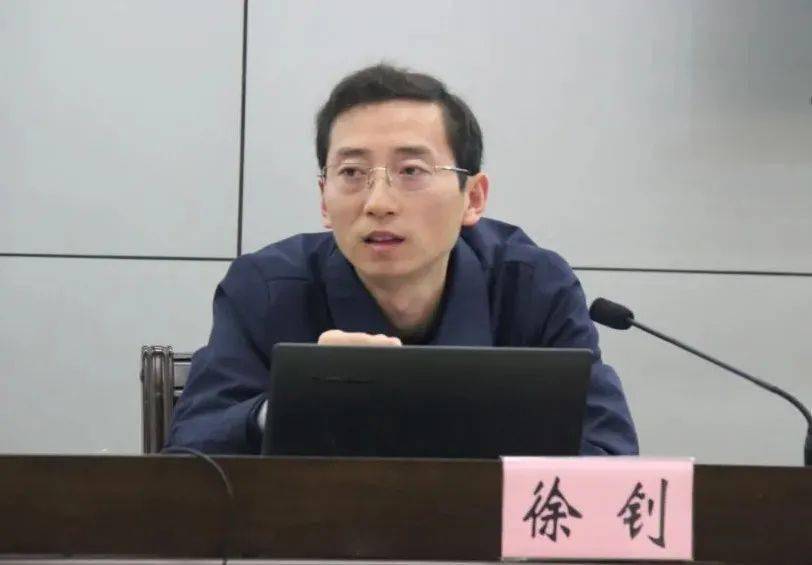 徐钊强调,合山全市上下要以学习宣传贯彻党的十九届六中全会精神和