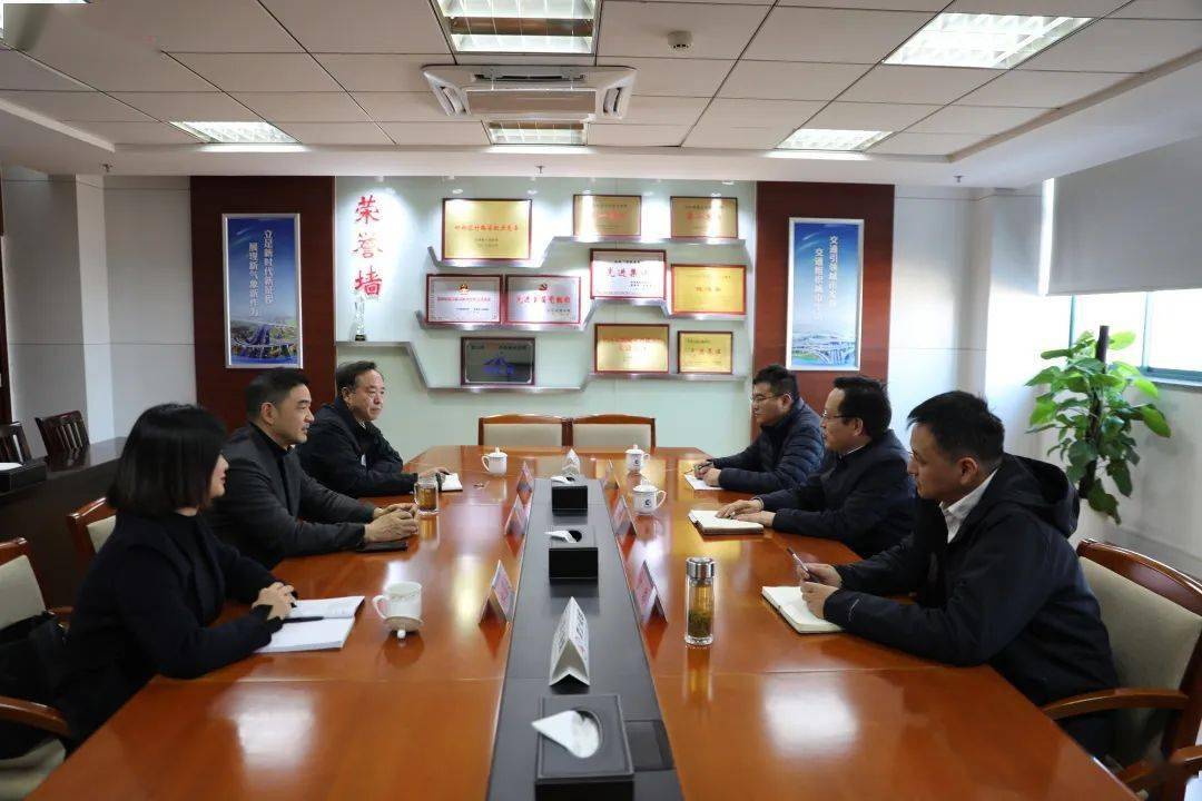 局长王贵祥带队赴昆山,与昆山市交通运输局党委书记,局长胡刚就邮政