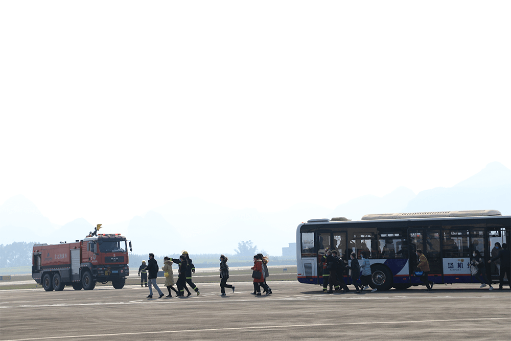 柳州白莲机场机场大巴图片