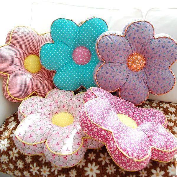 家里的旧衣服旧物改造做个抱枕家里再也不缺抱枕了