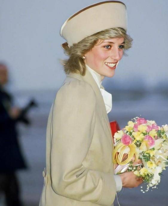 戴安娜密友揭露1995年小肯尼迪采访戴妃产生了纯粹的欲望
