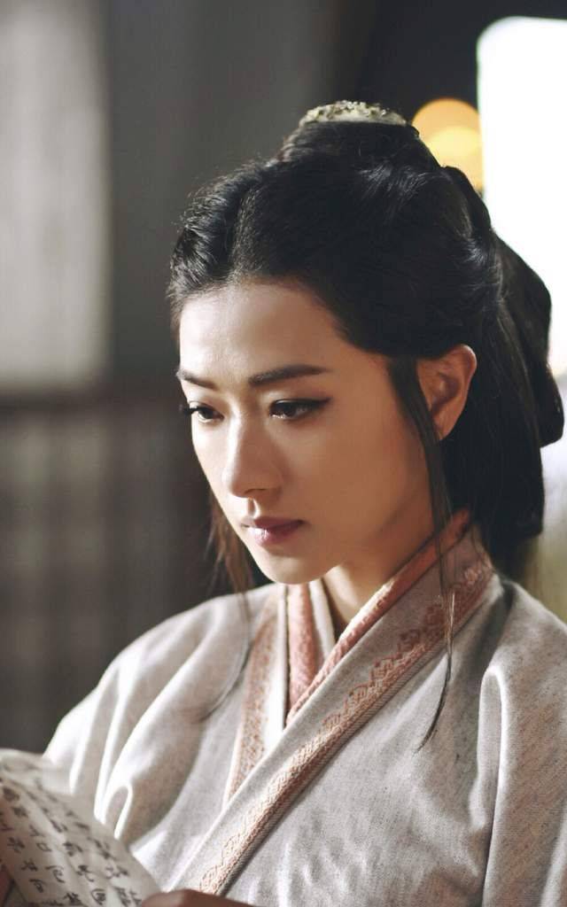 自带忧郁气质的女星我只服这4位不仅长得美眼神还有故事感