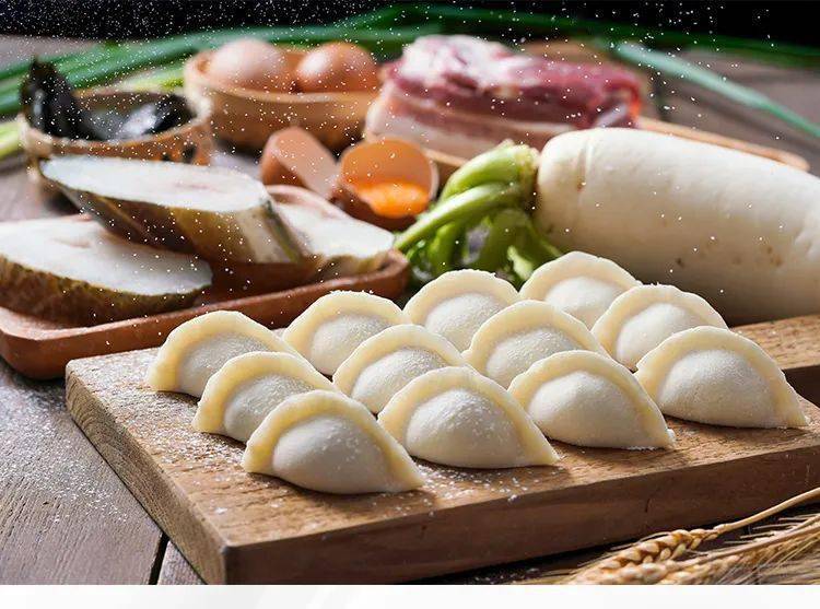 哦~内陷里装满了来自山海的美味,一口,便唤醒你沉睡的味蕾:原来饺子