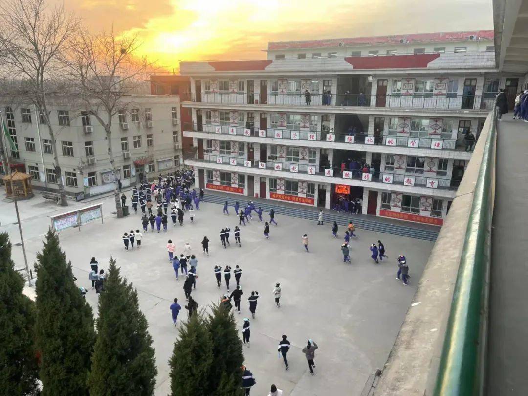 磁县滏滨中学——消防逃生演练