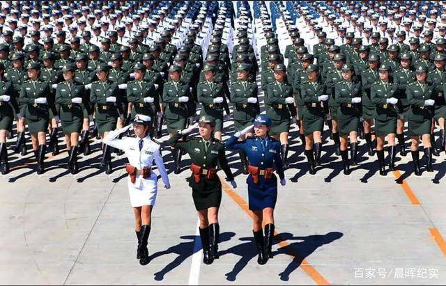 三军仪仗女兵横空出世_女队员_身高_中国