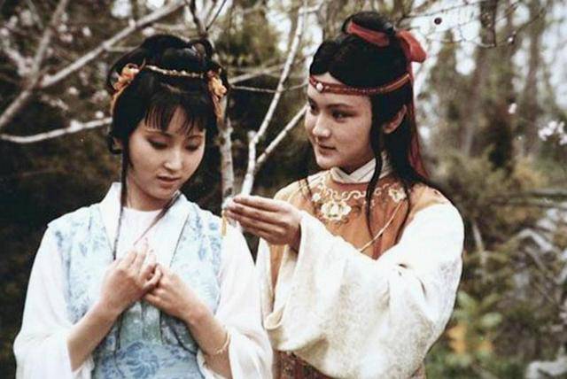 红楼梦湘云啊湘云跟金麒麟一样走着走着宝玉就把你弄丢了