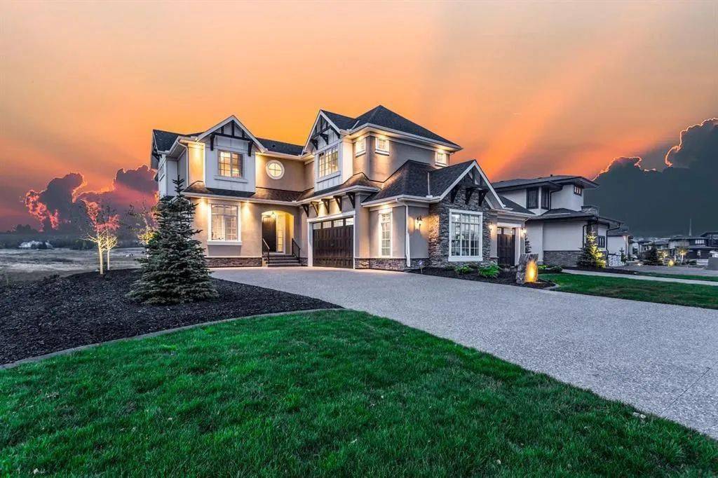 卡尔加里西北郊区豪宅新上市,超大面积4196平尺,walkout地下室,交通