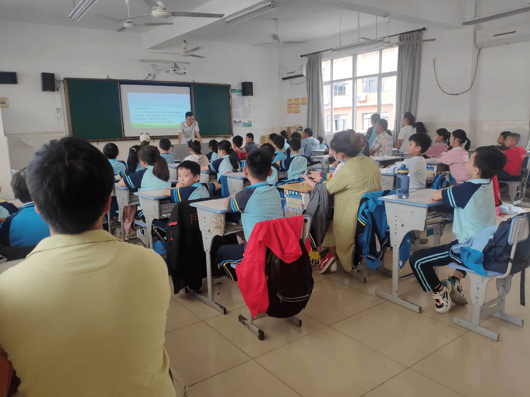 海南鲁迅中学附属小学图片