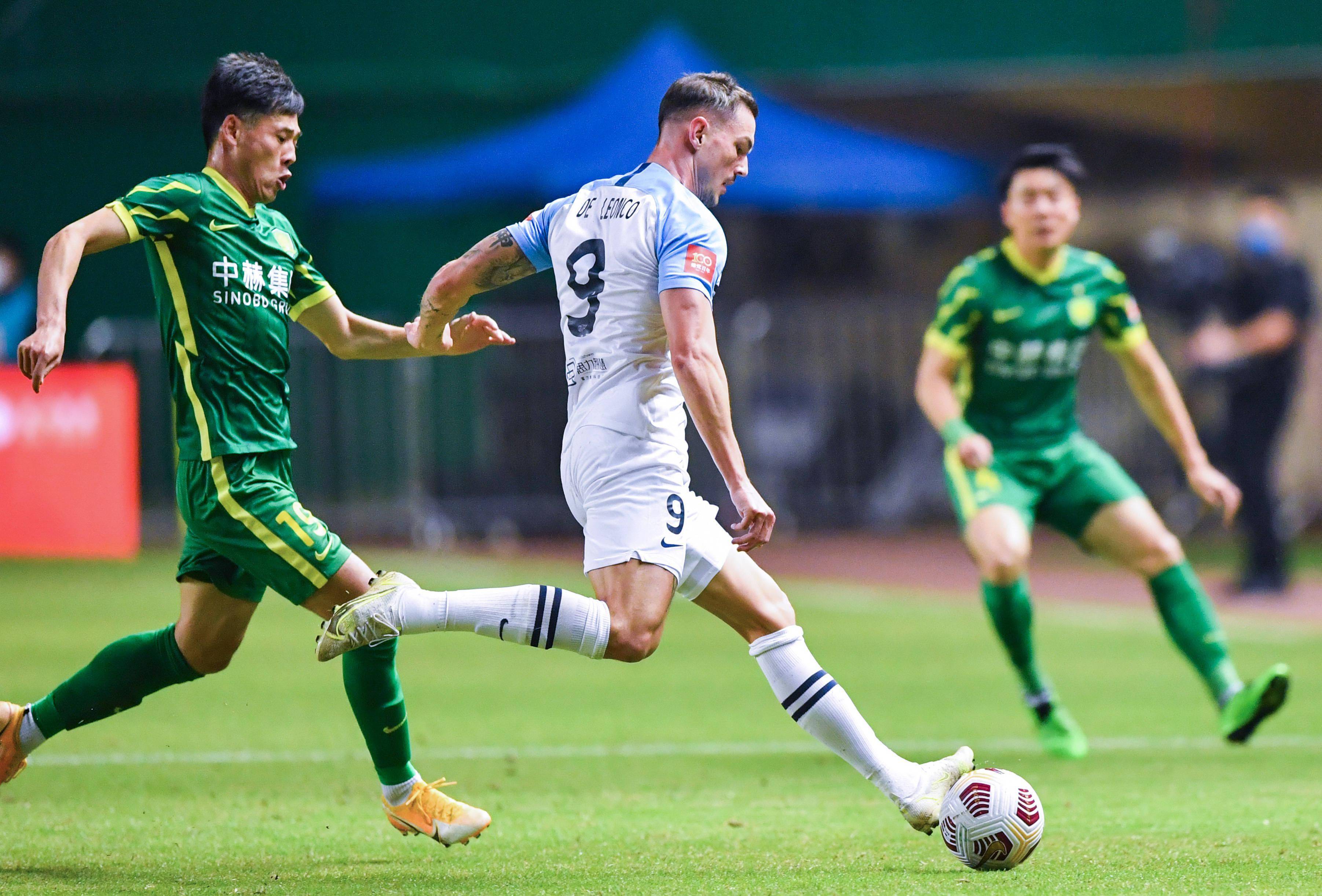 足球中超广州城队胜北京国安队