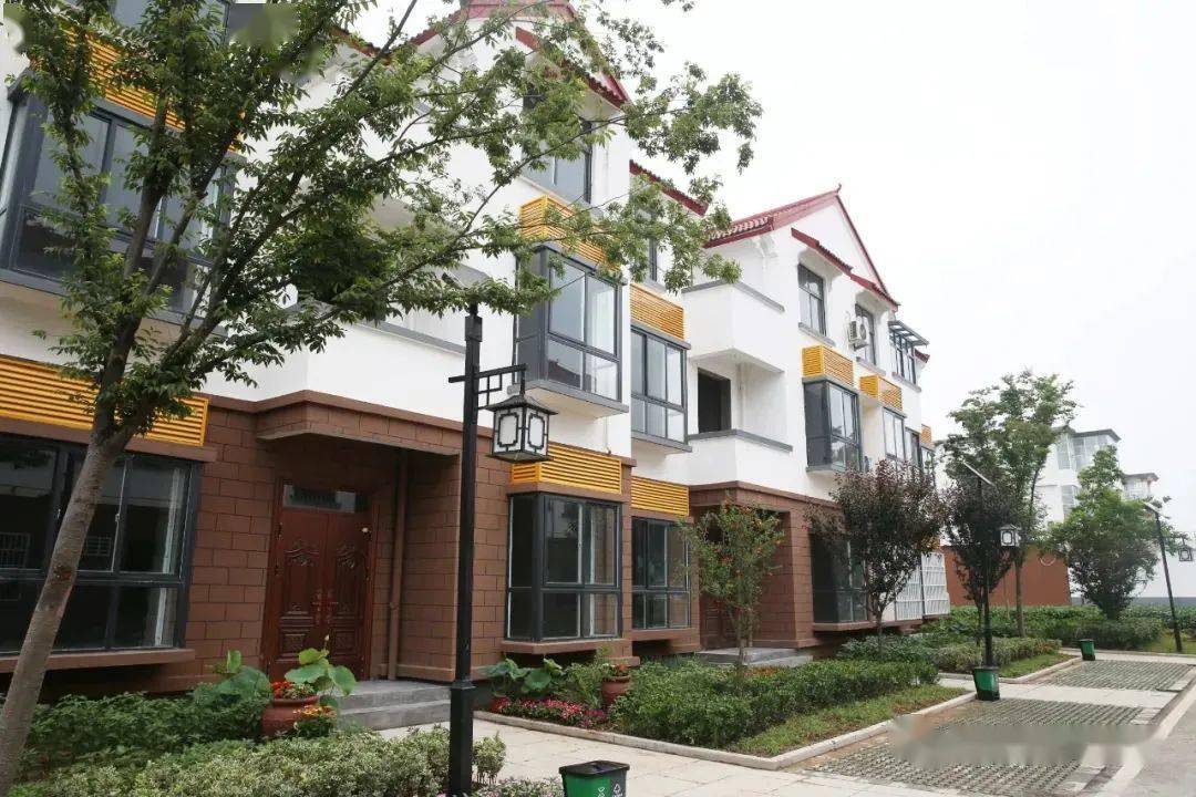 铁富镇姚庄采取统规自建模式,共有12种户型,总户数78户,其中,原址翻建