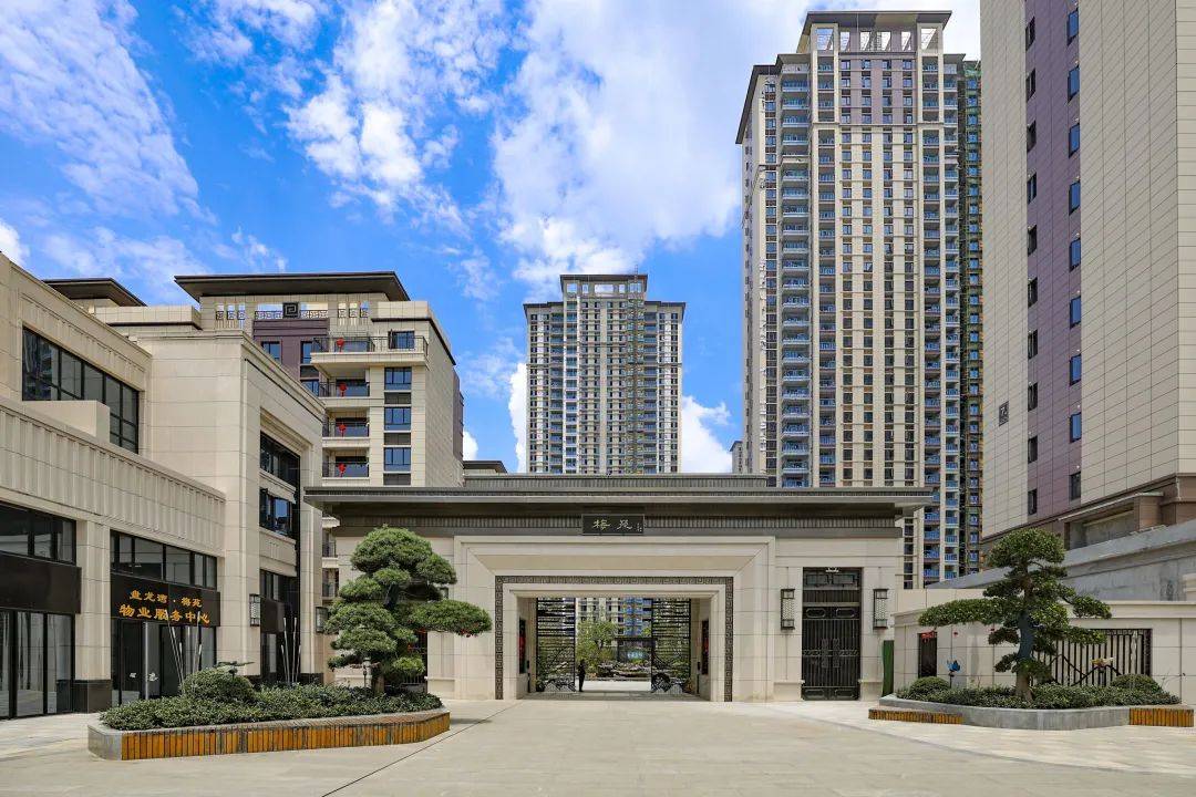 450万方一生之城天汇龙城盘龙湾匠造现代人居样板