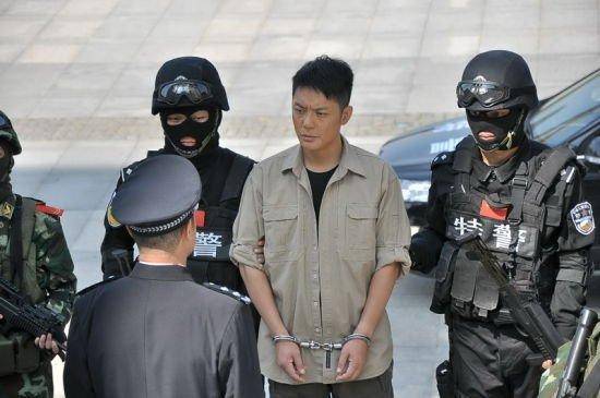 在《我是特种兵》中扮演的是一个想当警察的特种兵,剧中的他叫强晓伟