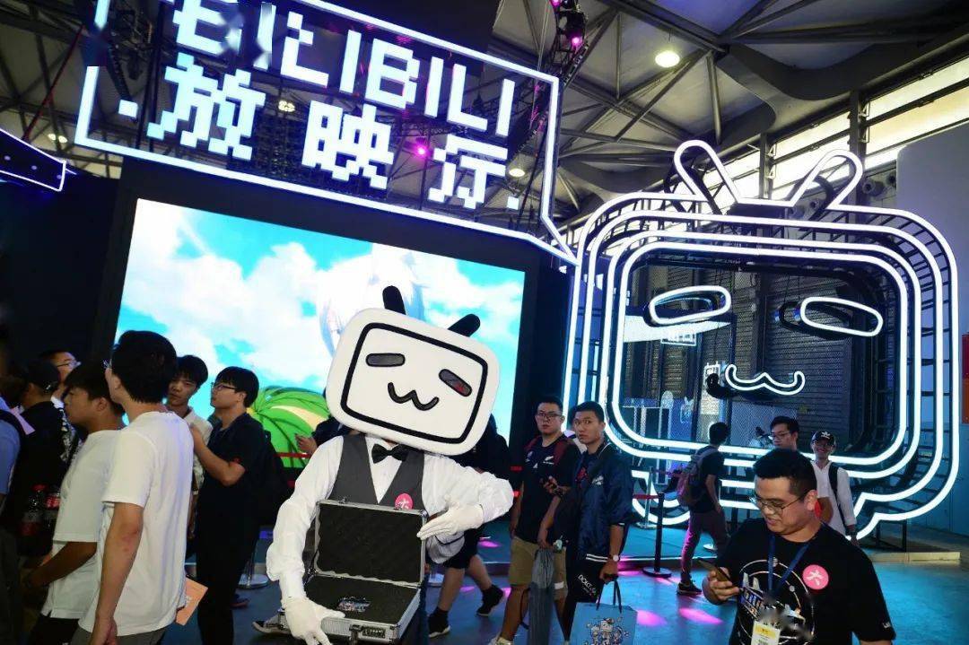 月入4万的「捏脸师」,元宇宙的第一批打工人_soul_头像_世代