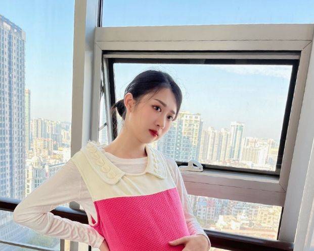 外来媳妇本地郎罗飞雁被冷落已久如今她将成为康家的女主人