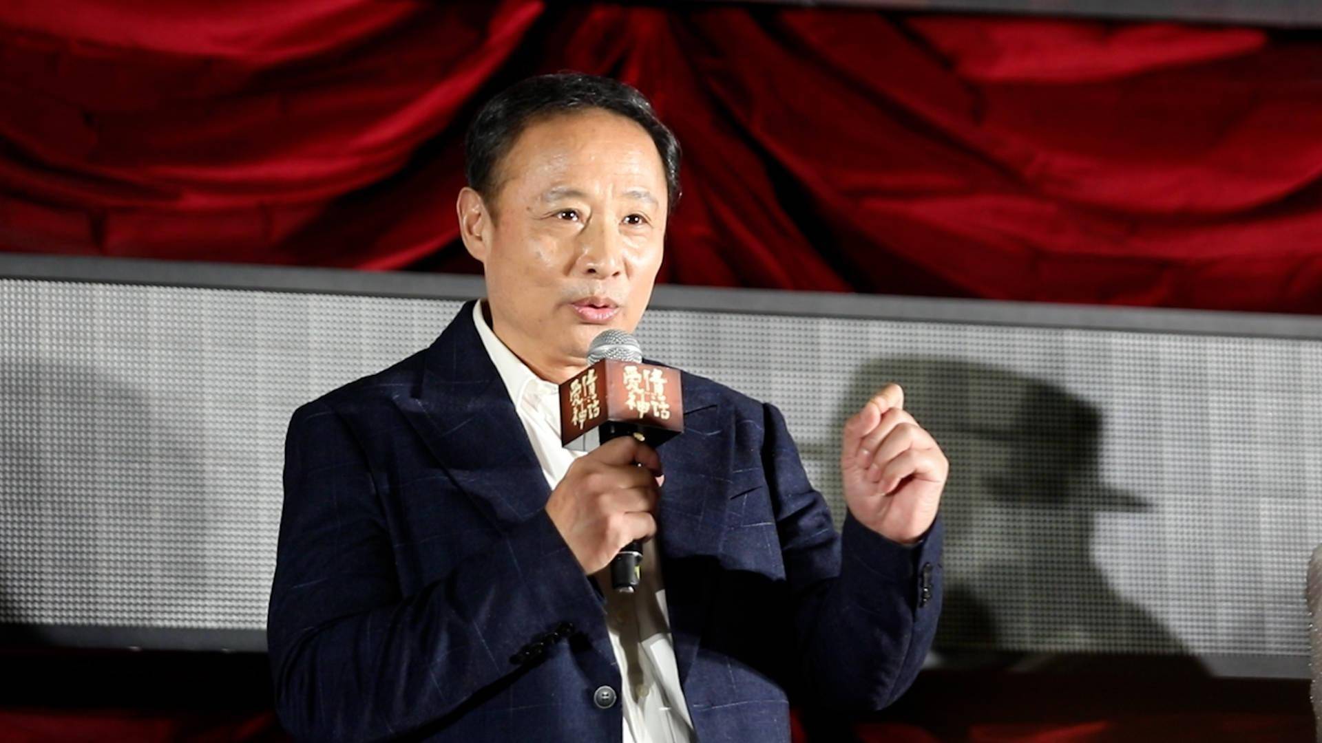 生活|视频 | 上海演员全程上海话，三个女人同台演绎“不管几岁，爱情万岁”