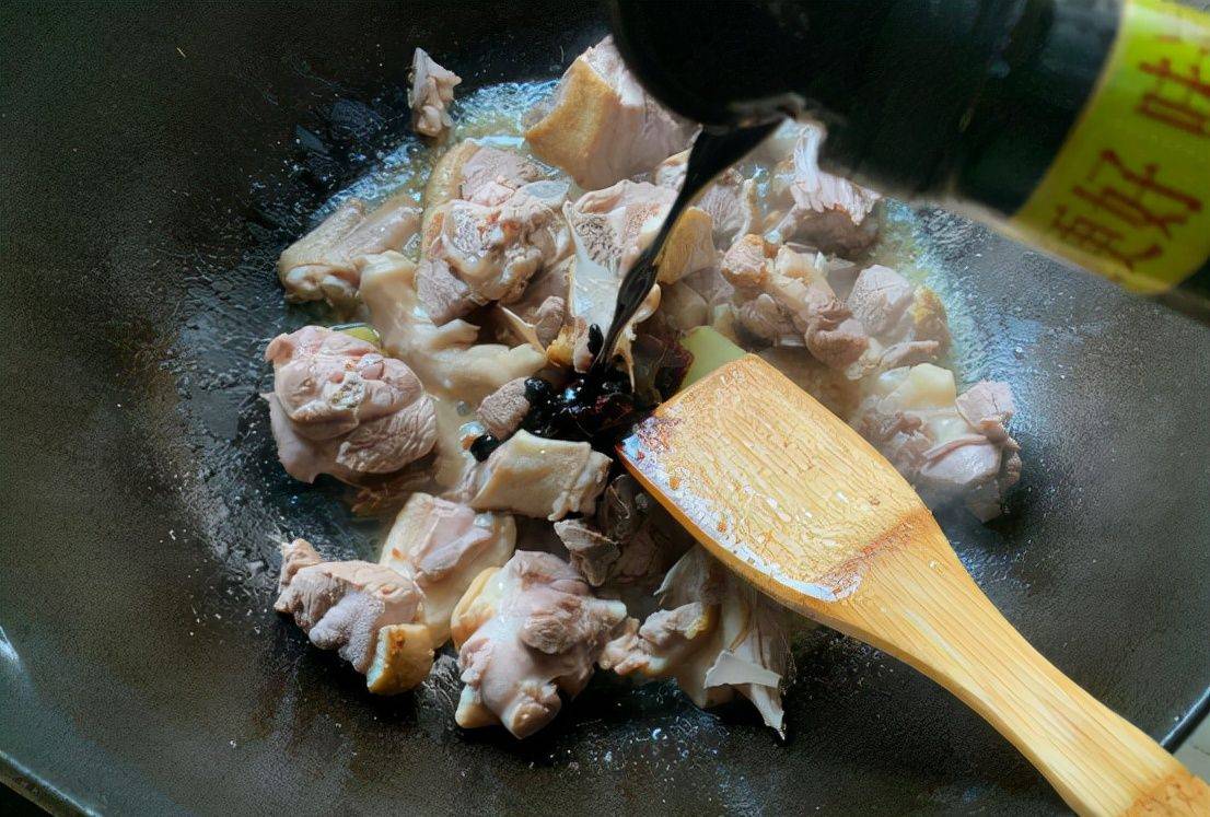 冬天可以吃鸭肉吗 32ab5a729f834296be81b9563e2faa4e.jpeg