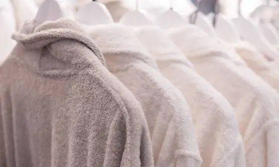 深色衣服褪色怎么洗更好 61af7ce26ebe46f1ba2f9c0e5835dd4b.jpeg