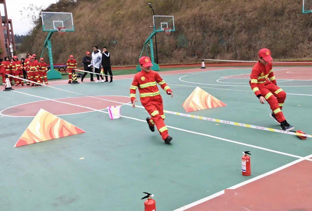 少儿消防趣味运动会精彩来袭~_遂宁市_考核组_比赛