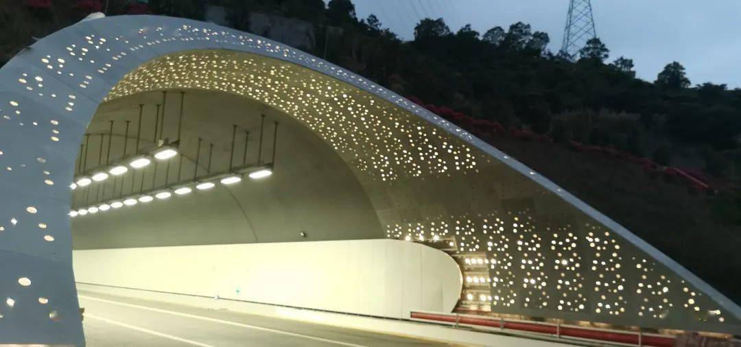 坪盐通道即将通车10分钟直达