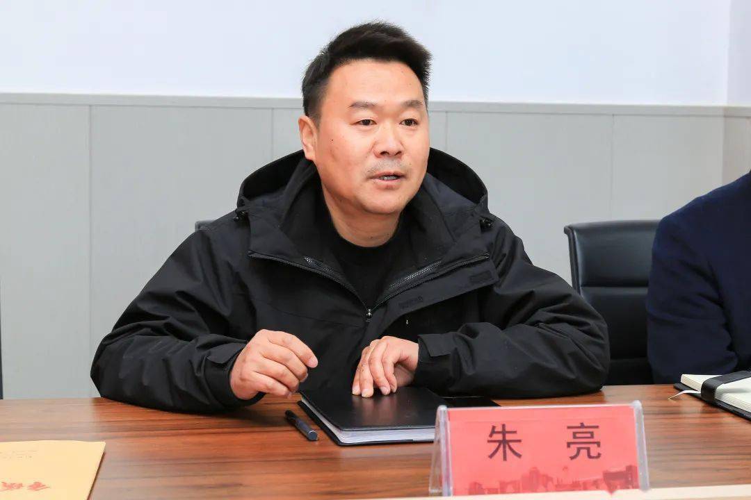 管理中心副主任(主持工作)张玉琴,泾县城关二小党总支书记,校长朱亮