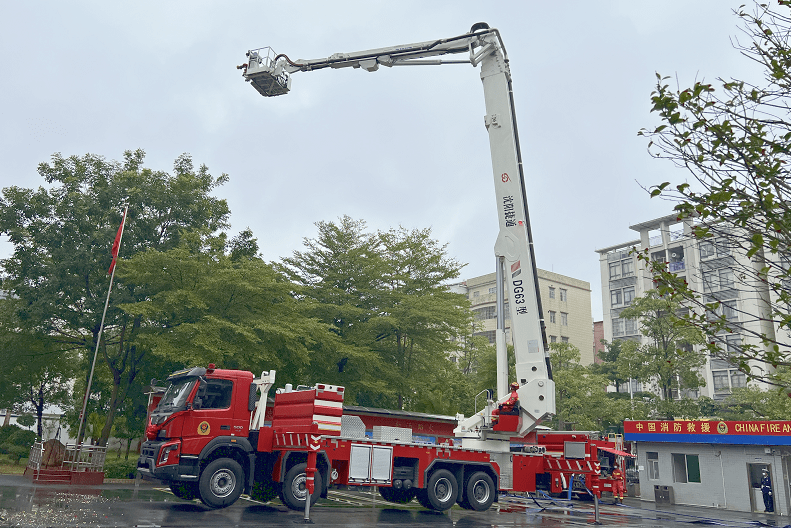 新兴消防再添"利器",63米多功能登高平台消防车完美亮相
