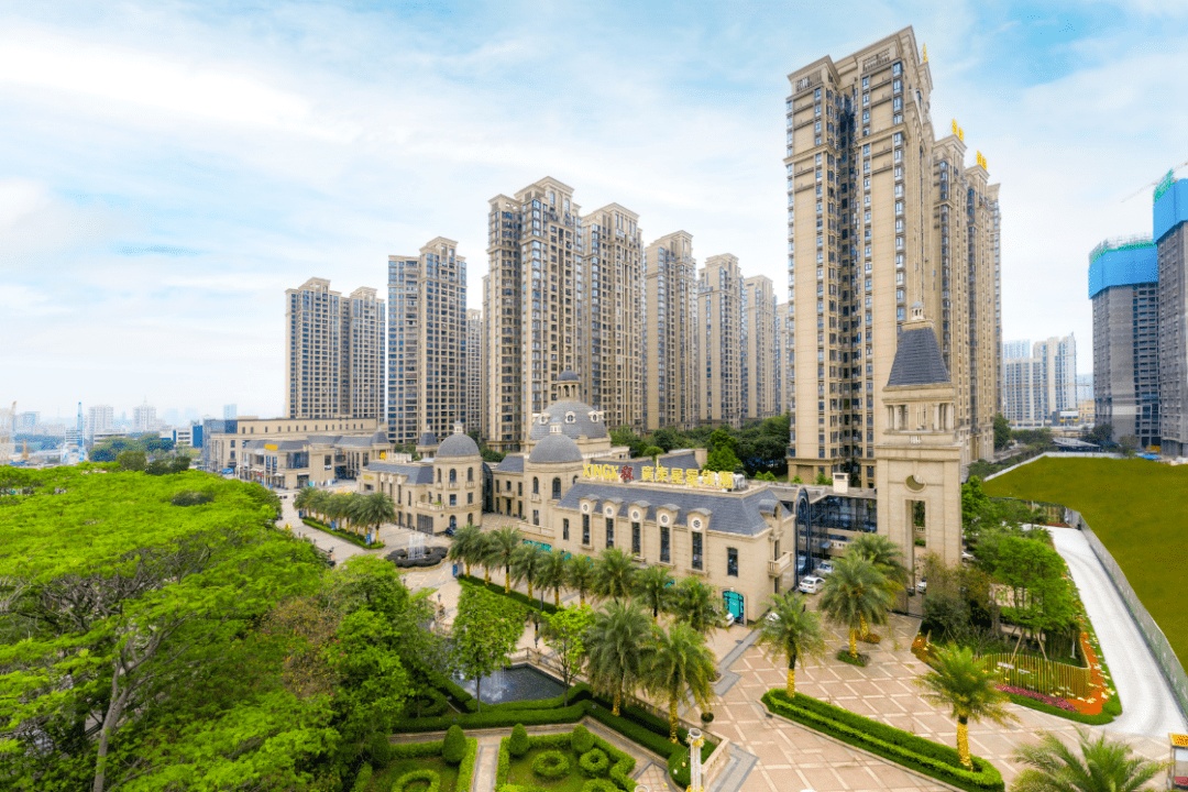 商家合作星星凯旋国际成为中体佛山第八届迎新嘉年华合作商家